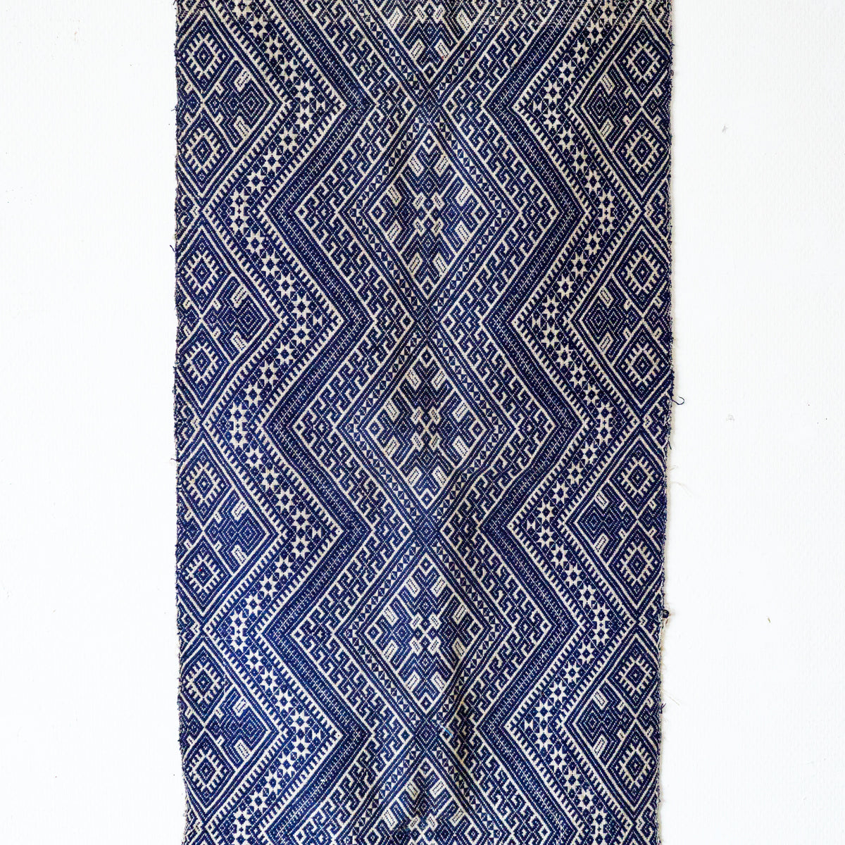 苗族藍染め手織りタペストリー