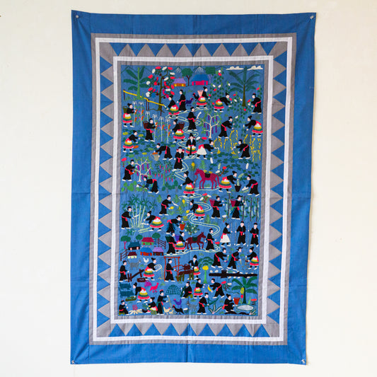 モン族手刺繍タペストリー(縦型)