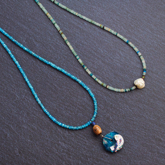 ローマングラスネックレス